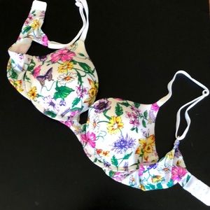 Victoria’s Secret Underwire Plunge Bra - 36B